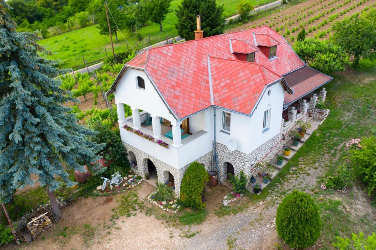 Ter Pince Villa Sumeg Bagian luar foto